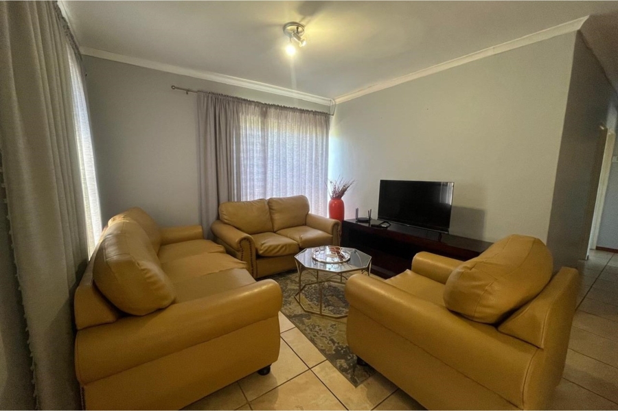 To Let 3 Bedroom Property for Rent in Dal Josafat Western Cape